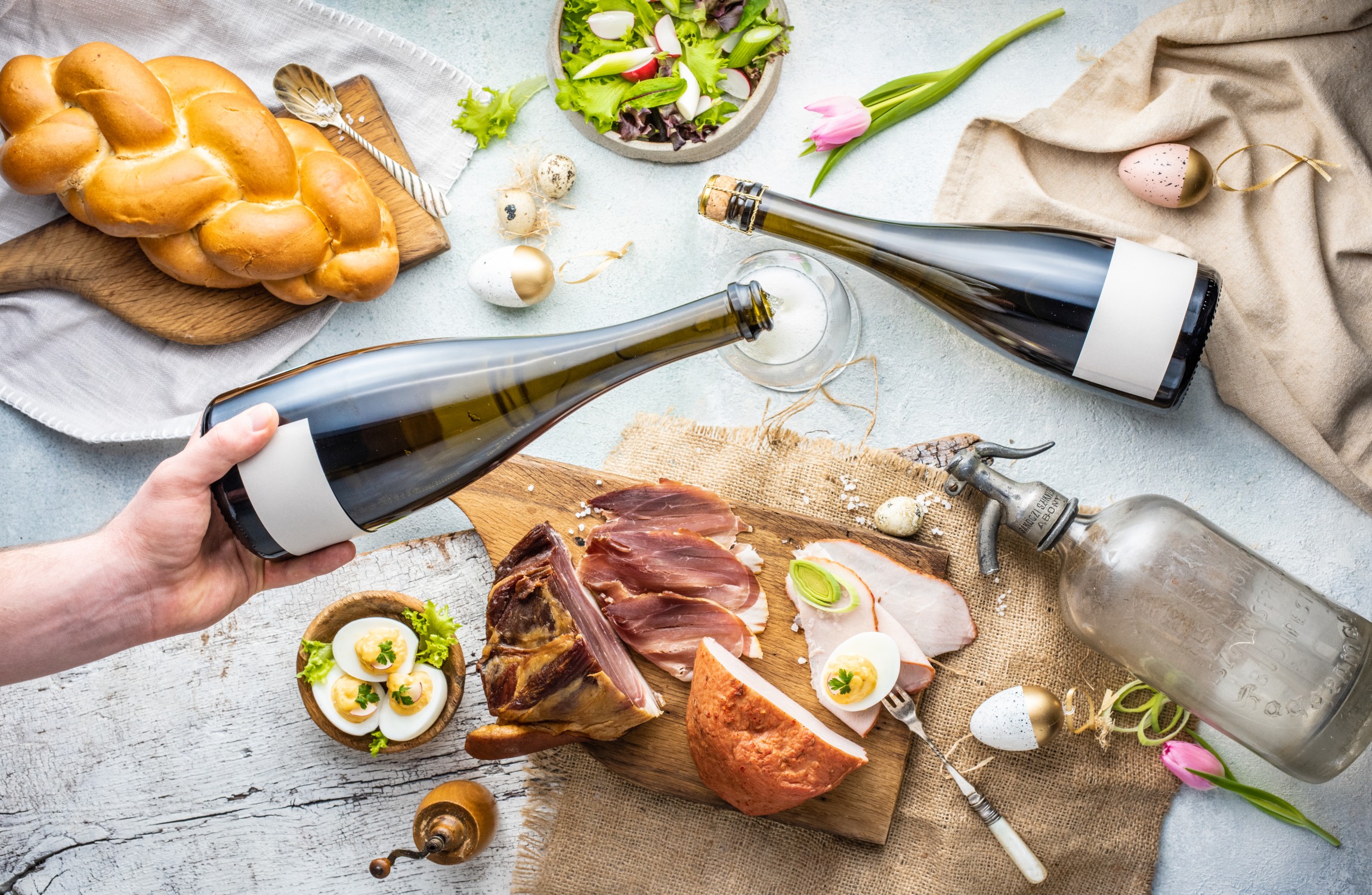 husveti_asztal_feher_pezsgobor_04_bor-hu