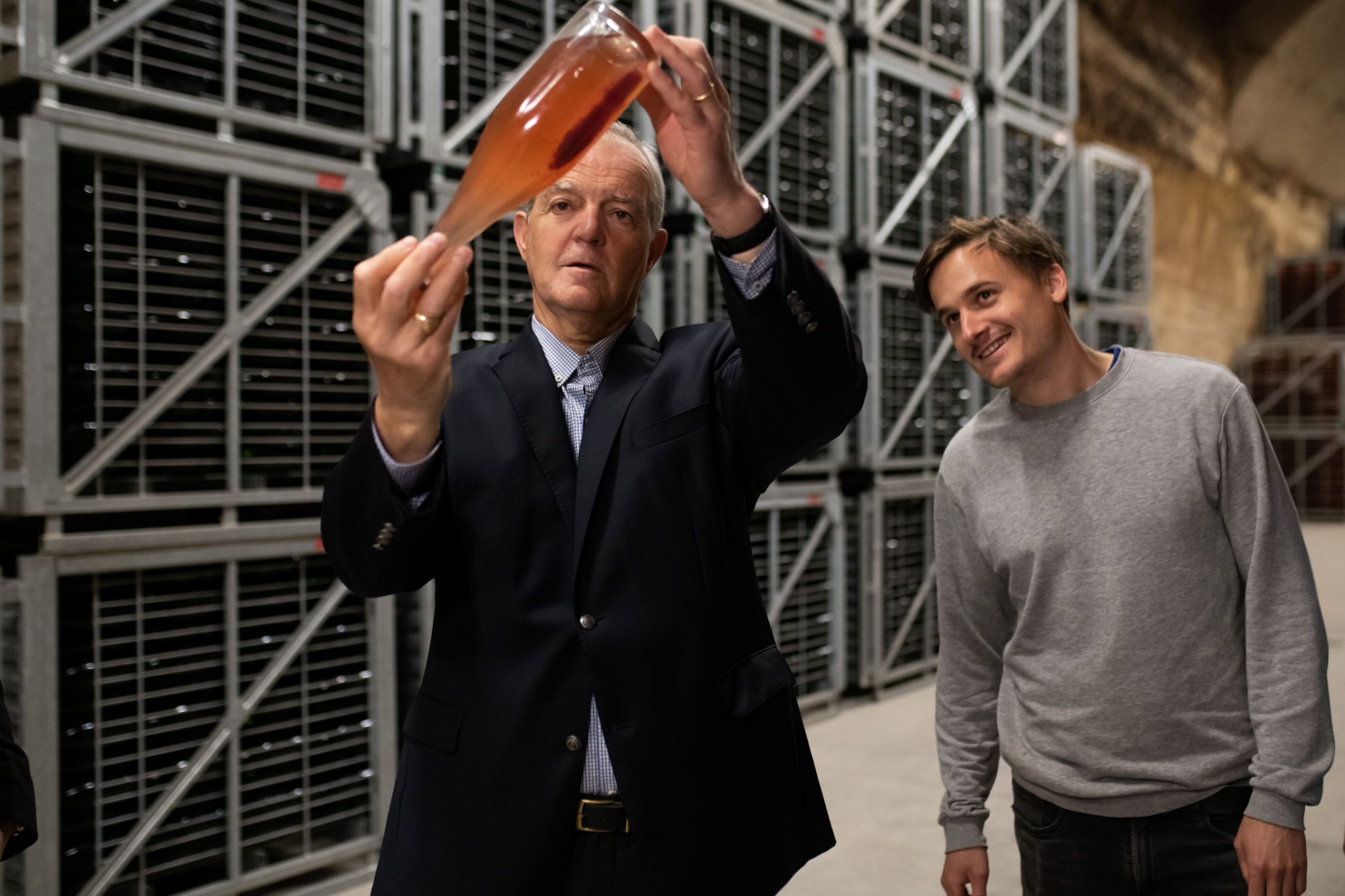 k-rC3A9gis_camus_szakmai_tanC3A1csadC3B3_C3A9s_hanusz_C3A1dC3A1m2C_a_sauska_budafok_borC3A1sza_vizsgC3A1lja_a_pezsgC591t_fotC3B3__sauska