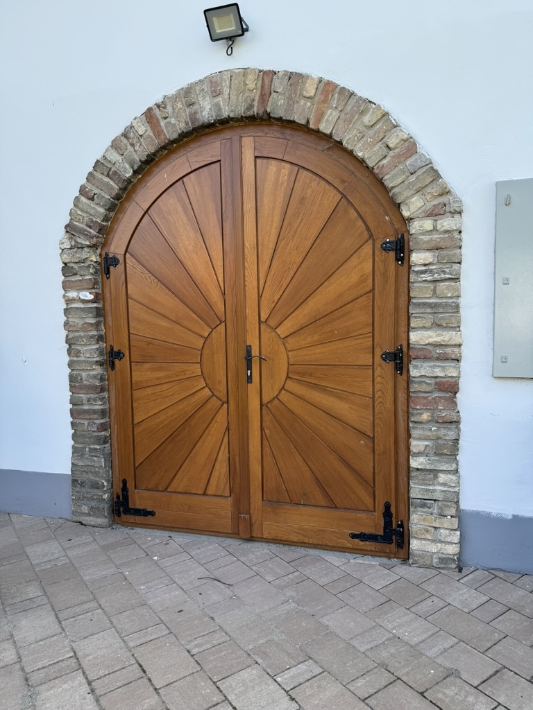 BB1EEA91-0D3C-4798-8972-76BD7BA795DC_1_105_c